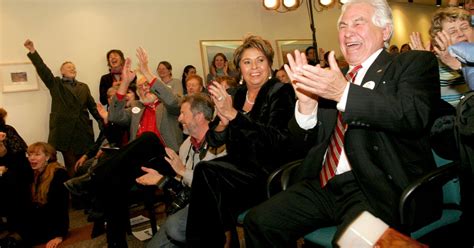 Former New Mexico governor remembered as Hispanic role model